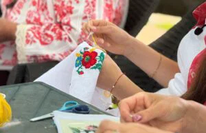 Asociația Folclorică Valea Prahovei lansează proiectul cultural „Tezaur Românesc – Călătorie prin Muntenia”