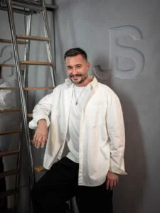 Adrian Perjovschi