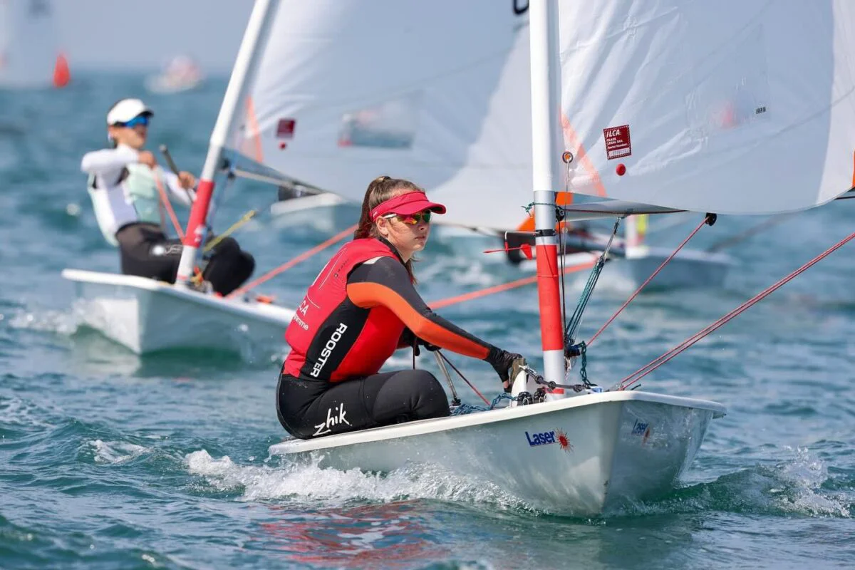 Performanță remarcabilă la 16 ani: Ana-Maria Hurmuzache, viitorul yachtingului românesc