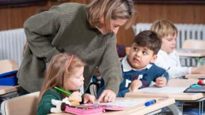 EXCLUSIV Criza nevăzută a școlilor românești, explicată de Narada Lipsa sprijinului emoțional afectează viitorul copiilor