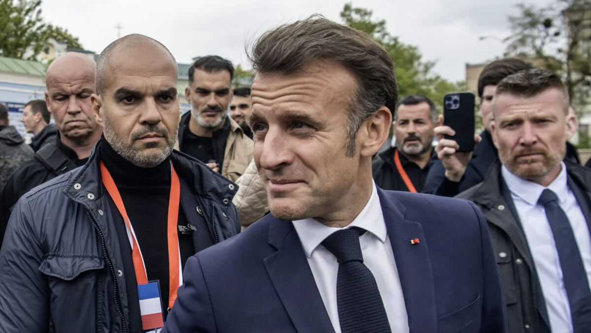 Guvernul francez a picat. François Bayrou îşi va prezenta demisia. Emmanuel Macron este obligat să numească un nou premier