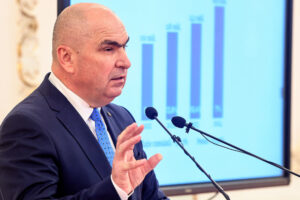 Ilie Bolojan, la moțiunea împotriva ministrului Educației Bolojan Nu mai puteam continua aşa, pentru că intram într-o fundătură. Indiferent ce guvern este, trebuie să ia un pachet de măsuri