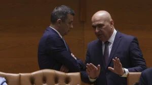 Ilie Bolojan, parlament, asumare 5 masuri