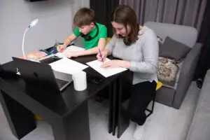 „Piața neagră” a meditațiilor ascunde o sumă uriașă. Semnal neașteptat de la ANAF pentru profesori