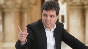 Nicușor Dan cheamă coaliția la Cotroceni. Premierul Bolojan sub presiune după amendamentul PSD