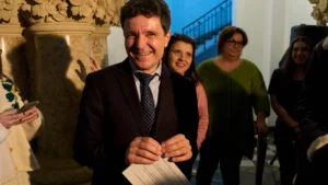 Soacra lui Nicușor Dan, afectată de măsurile fiscale ale Guvernului Bolojan. Cât de mică este pensia ei