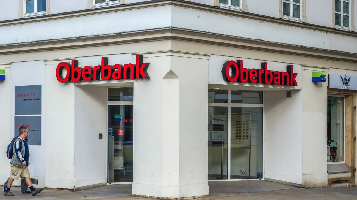Oberbank inchide toate bancomatele