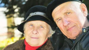 Pensionarii care primesc bani de la stat inainte de Sarbatori
