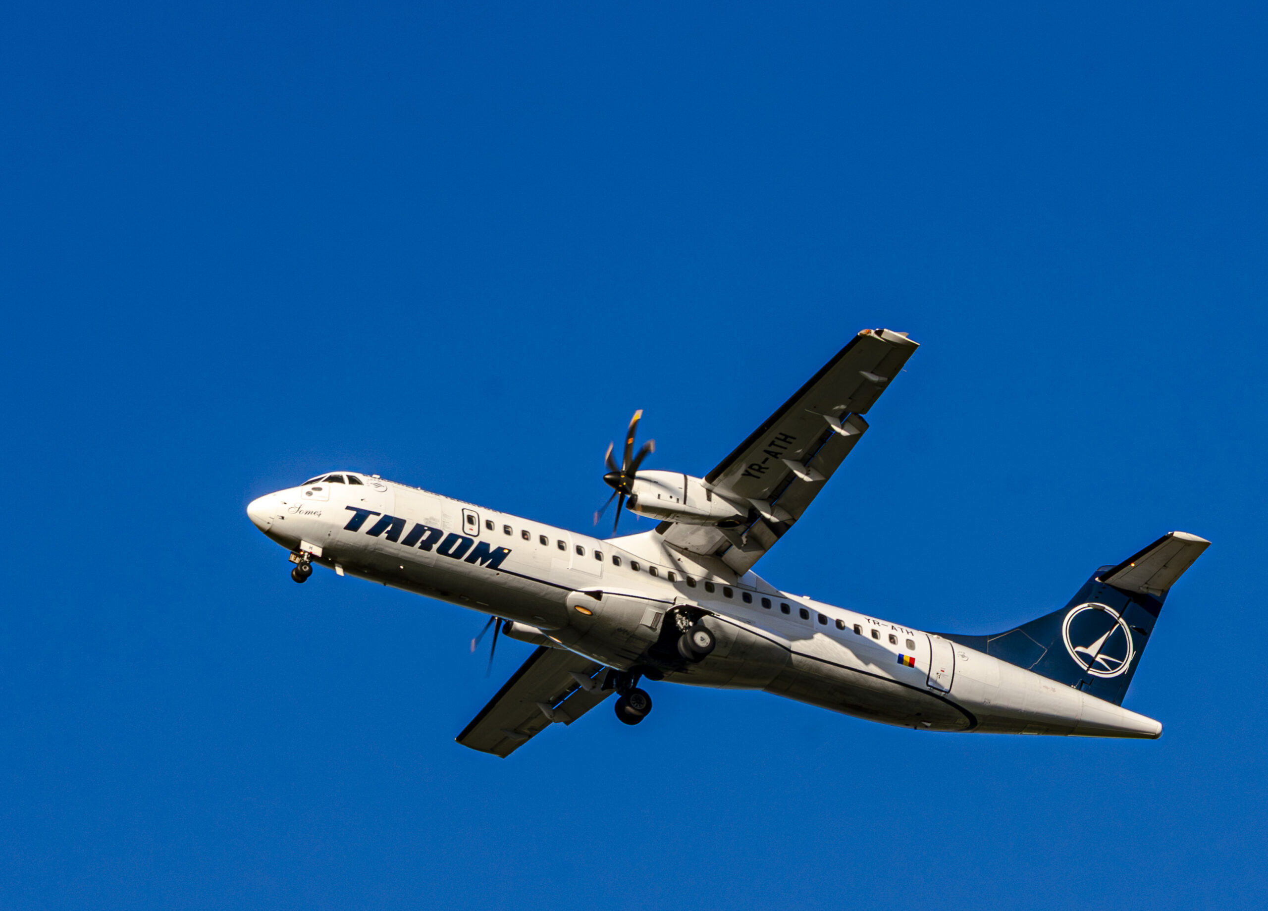 TAROM
