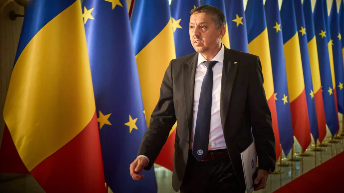 Senatul dezbate moțiunea simplă a AUR împotriva ministrului Educației, Daniel David. AUR: Educaţia României este pusă pe butuci