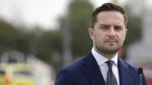 Stelian Bujduveanu Bucureștiul stă foarte prost la capitolul calitatea aerului. Prioritatea este să existe cât mai multe mașini electrice