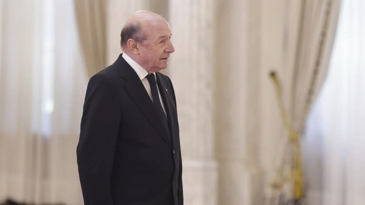 Călin Georgescu, trimis în judecată. Traian Băsescu, anunț direct pentru ambasadorul Rusiei: Fugiţi, că aveţi un OZN!