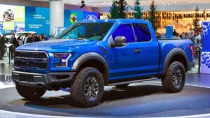 Un model pick-up Ford Raptor din 2015