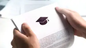 Bursele sociale 2026-2027 vor fi acordate după noi criterii. Cine le poate primi și când se efectuează plățile