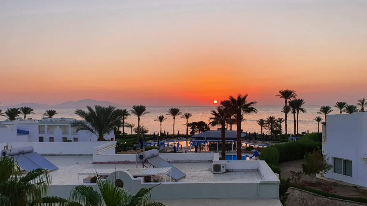 Sharm El Sheikh, citadela păcii și a recifurilor spectaculoase. Cum ajungem în orașul de pe malul Mării Roșii și detalii despre viză