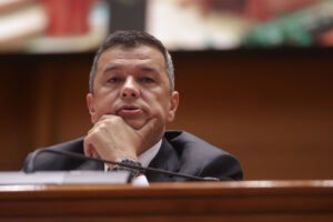 Dezbatere și vot asupra celor patru moţiuni de cenzură depuse de AUR, S.O.S România şi POT