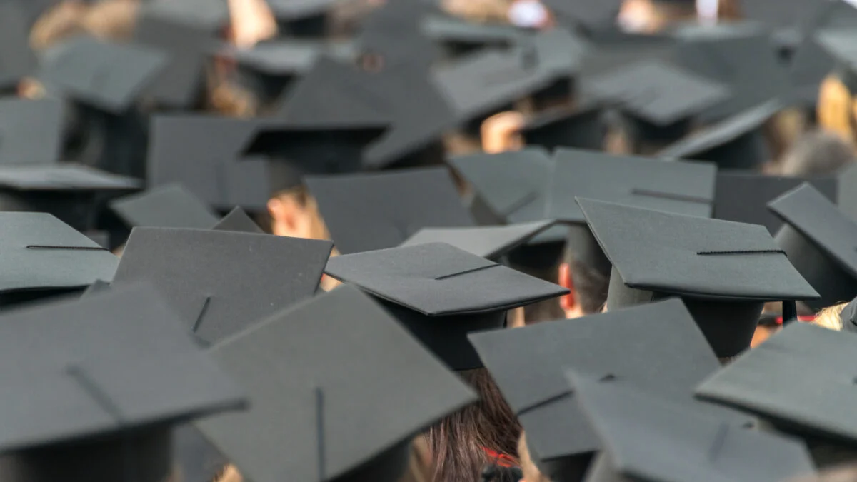 Facultatea potrivită pentru elevii care termină liceul. O privire asupra celor mai bune universități din România