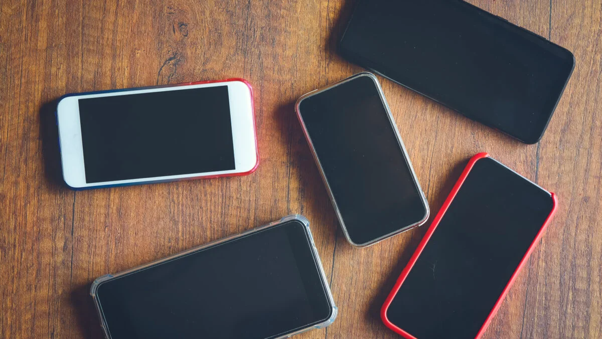 Unde îți poți vinde telefonul vechi în 2025 pentru a obține cel mai bun preț