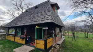 Programul „Viața la țară” devine lege: sprijin pentru gospodării și turism rural
