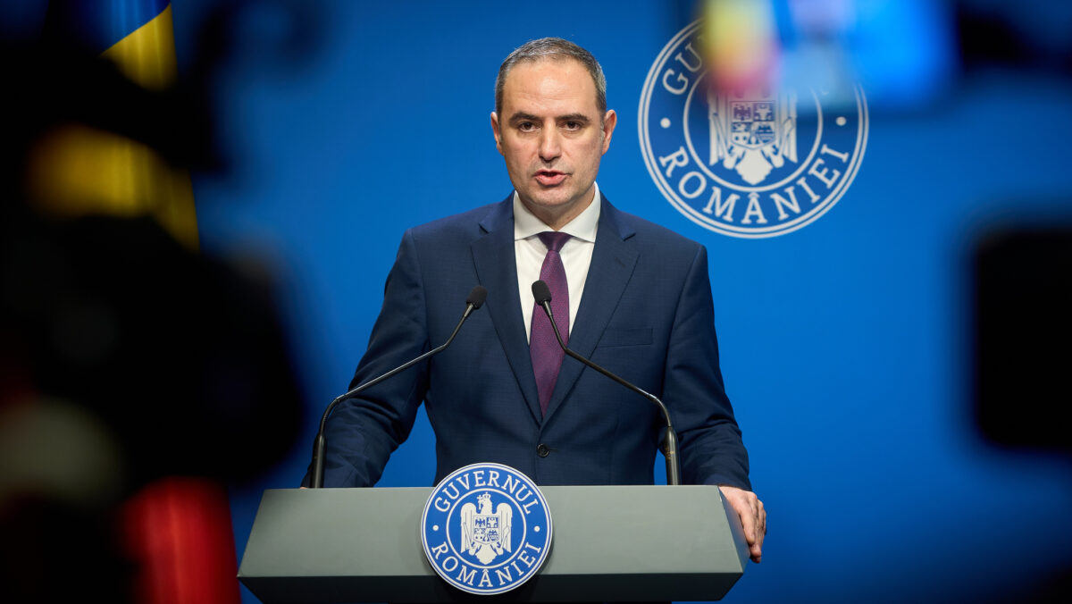Alexandru Nazare la reuniunea ECOFIN de la Luxemburg. Ministrul speră la o nouă alocare de 21 de miliarde de euro, vitală pentru dezvoltarea României