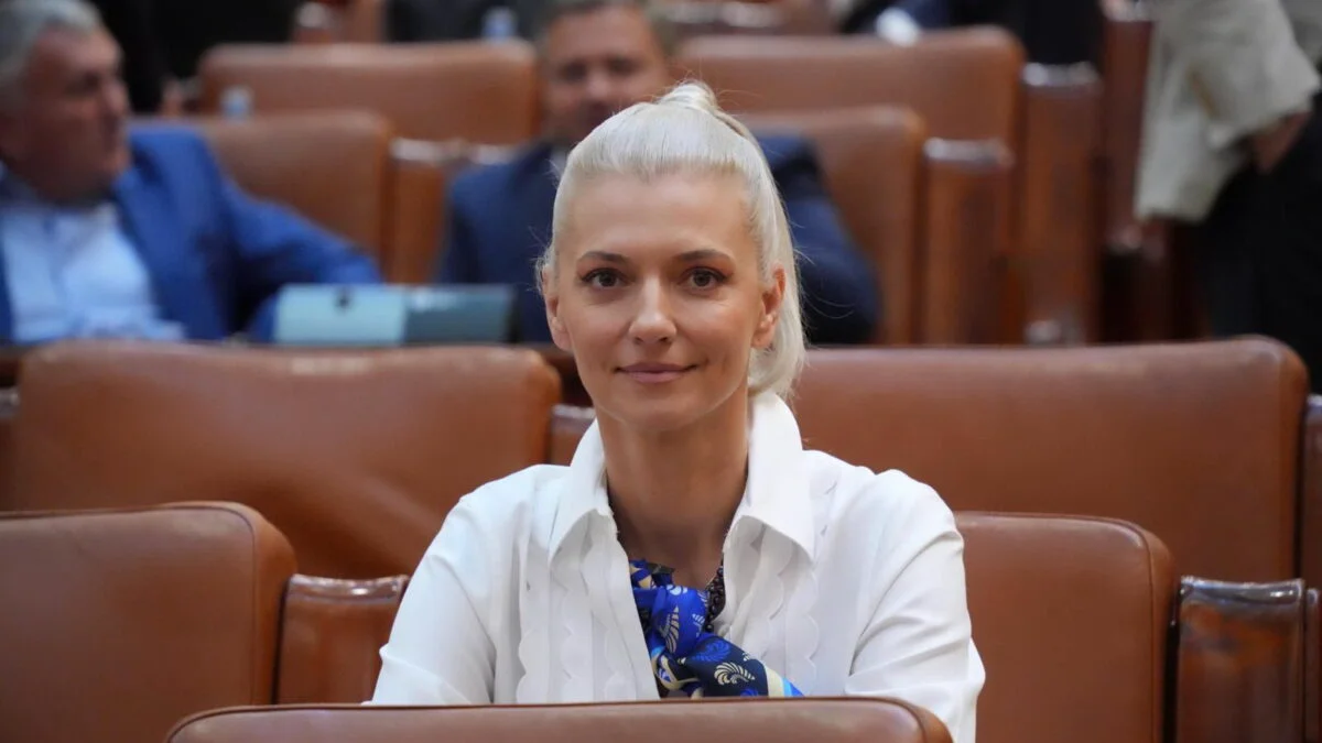 Vouchere pentru victimele din România. Statul acordă până la 16.500 lei. Alina Gorghiu: Trebuie să ştie unde pot cere ajutor!