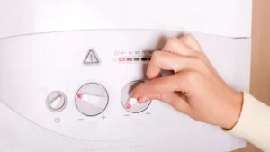 Cât costă să încălzești o casă cu pompă de căldură vs centrală pe gaz în România