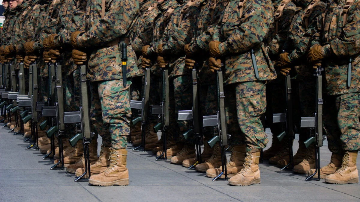 Țara din UE care introduce serviciul militar obligatoriu din 2026. Renunțase la el în 2008