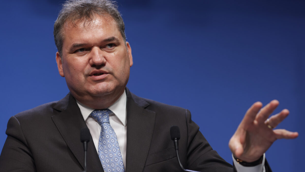 Bani pentru Programul Anghel Saligny. Cseke Attila: Am găsit soluții pentru o plată consistentă pe octombrie, facturi de 2,5 miliarde lei
