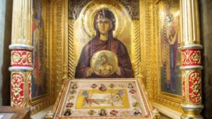 De la Epivates la Iași Călătoria minunată a Sfintei Parascheva, prietena copiilor și a celor ce fac bine