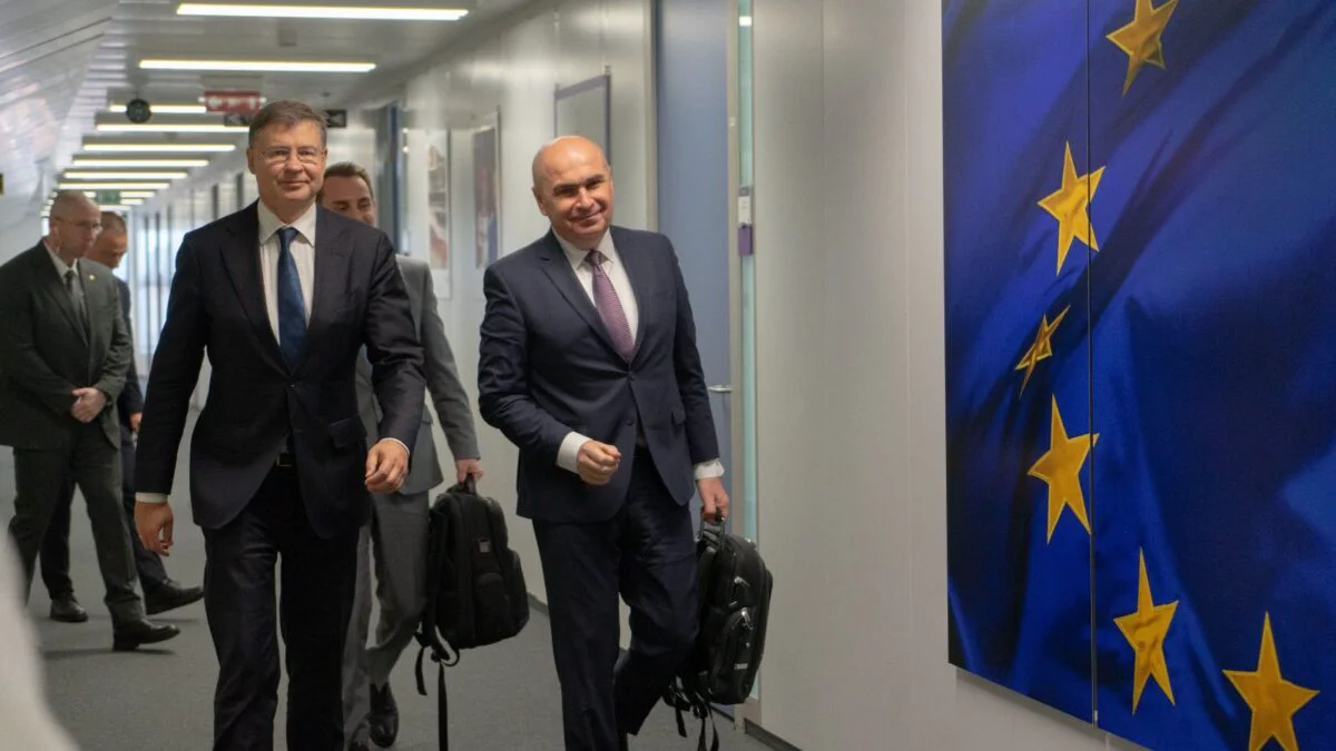 CCR deschide calea pentru două reforme majore. Ilie Bolojan: Ne permit să reducem posturi inutile, să plafonăm indemnizaţii şi să tăiem salariile excesive