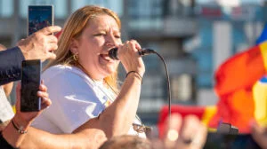 Diana Șoșoacă, declarații tăioase la adresa lui Călin Georgescu Nu-ți e rușine să-ți bagi joc de oamenii care te-au votat și te-au ajutat Asta a făcut Georgescu