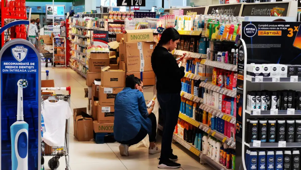 Carrefour pleacă din România? Gigantul francez ar fi gata să vândă toate supermarketurile din țară