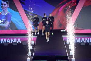 Echipa feminină a Romaniei la startul finalei