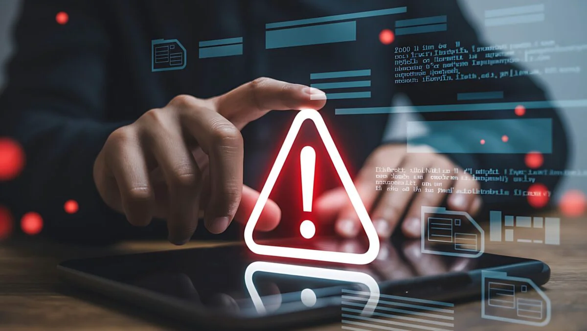 Românii se confruntă cu fraude bancare zilnic. CSALB: Tot mai multe cereri pentru recuperarea banilor pierduți