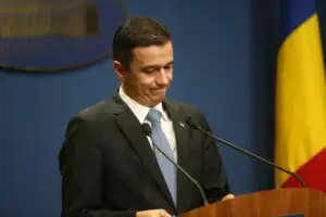 Grindeanu îl avertizează pe Bolojan: Nu mai poate face reformele din justiţie de unul singur. Dacă refuză dialogul, va suporta consecinţele politice