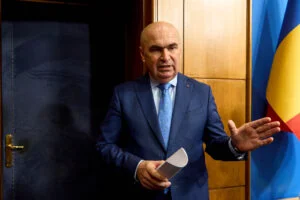 Guvernul pregătește noi reguli pentru cumulul pensiei cu salariul. Vârsta de pensionare anticipată trebuie majorată treptat
