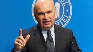 Ilie Bolojan Legile pentru salarii mari sunt ignorate, iar reducerea posturilor rămâne doar la nivel de formă