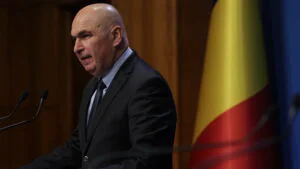 Ilie Bolojan, premierul României, într-o conferință de presă