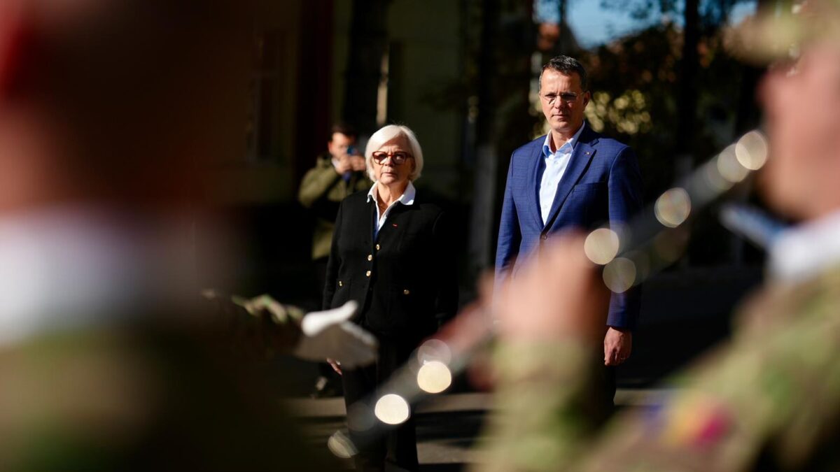 Ionuț Moșteanu, Catherine Vautrin