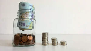 Ministerul Finanțelor anunță majorarea tichetelor culturale