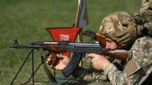 Noi reguli pentru pregătirea militară programul „soldat voluntar în termen” devine realitate în România