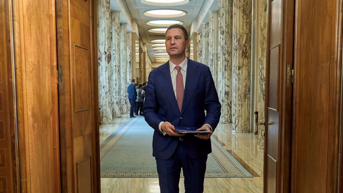 Ilie Bolojan nu trebuie să-și dea demisia. Tanczos Barna: Nu ne permitem luxul de a avea o altă criză politică