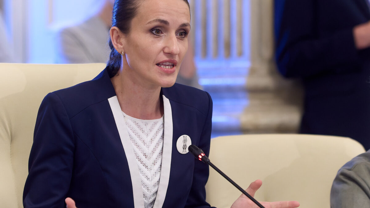 Oana Țoiu NATO va trimite trupe și echipamente în România după retragerea parțială a militarilor americani