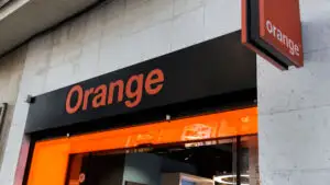 Orange anunță modificări importante pentru milioane de clienți. Ce se schimbă la roaming