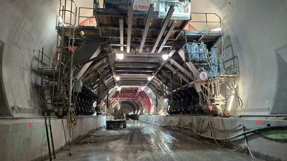 Autostrada Sibiu-Pitești. Ionel Scrioșteanu: Tunelurile Alina și Daniela sunt gata!