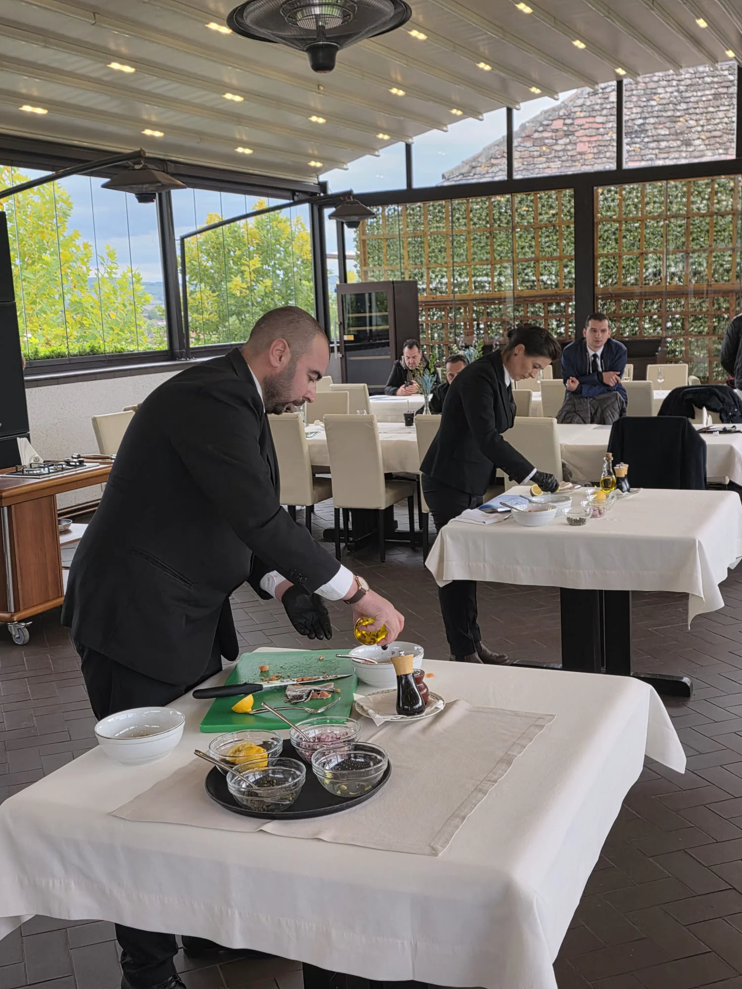 Prepararea tartarului de somon cu avocado a fost una dintre provocările concursului