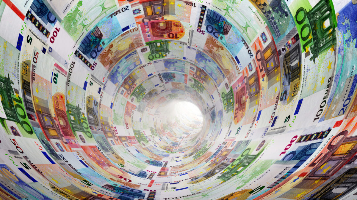România împrumută 4 miliarde de euro de pe piețele externe. Ministerul Finanțelor vizează o strategie pentru scadențele din 2026