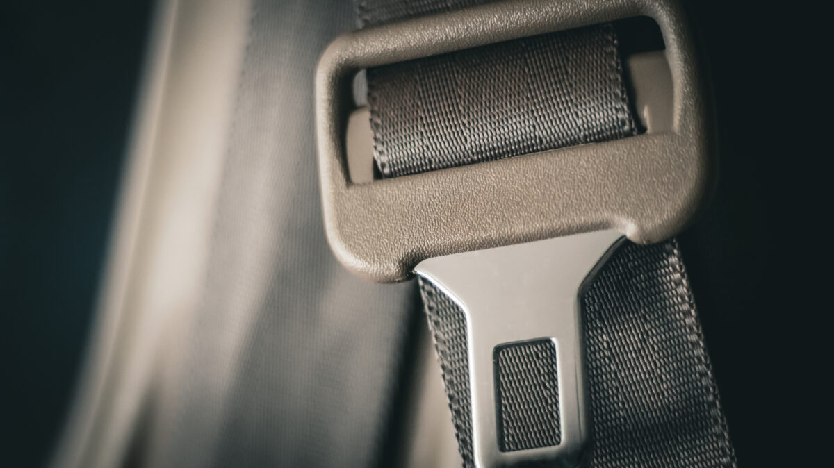Românii exceptați de la purtarea centurii de siguranță. Ministerul a dat undă verde mai multor pasageri și șoferi. Documentul pe care trebuie să-l obțineți