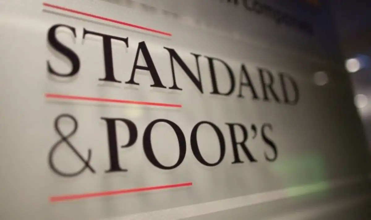 S&P evaluează Moldova „BB-/B” cu perspective stabile, invocând angajamentul de reformă, prudența fiscală și redresarea economică treptată