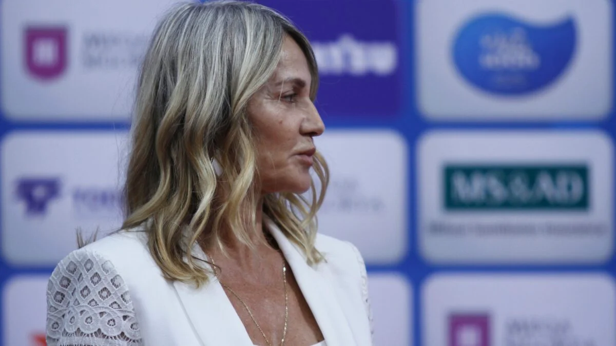 Sabrina Voinea, în drum spre Campionatele Mondiale de la Jakarta. Nadia Comăneci: E pregătită, e gata